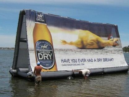 Оригинальная реклама, размещение рекламы на билбордах в водоемах.